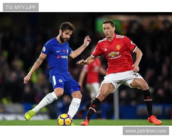 塔瓦雷斯高位逼抢与快速转换的战术体系解析 塔瓦雷斯高位逼抢与快速转换的战术体系解析